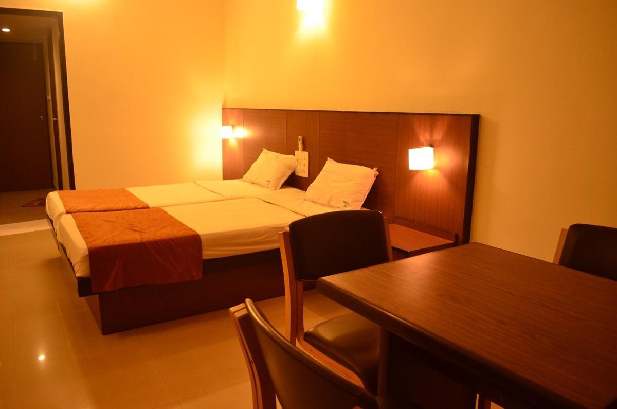 Hotel Century Executive Udupi Exteriér fotografie